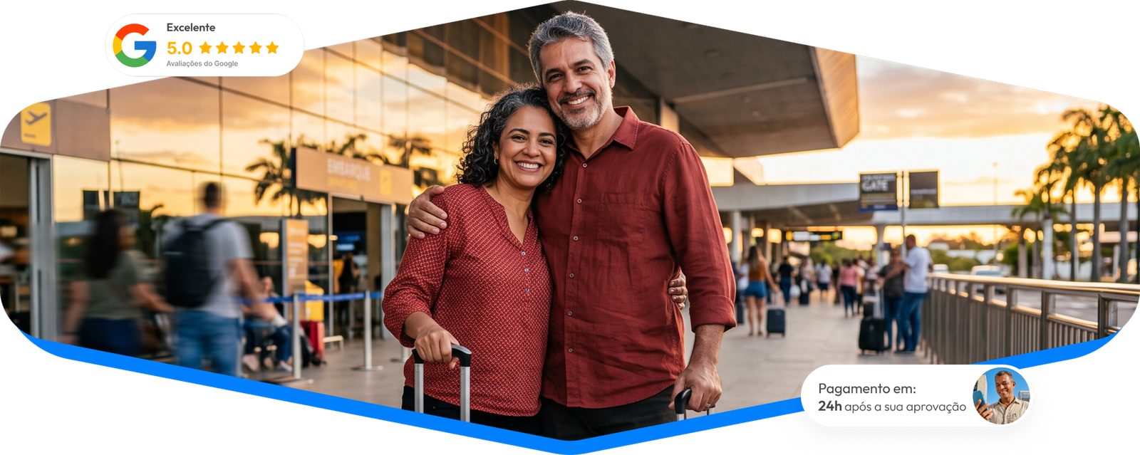Casal sorridente em aeroporto, com avaliações CVLD e pagamento em 24h